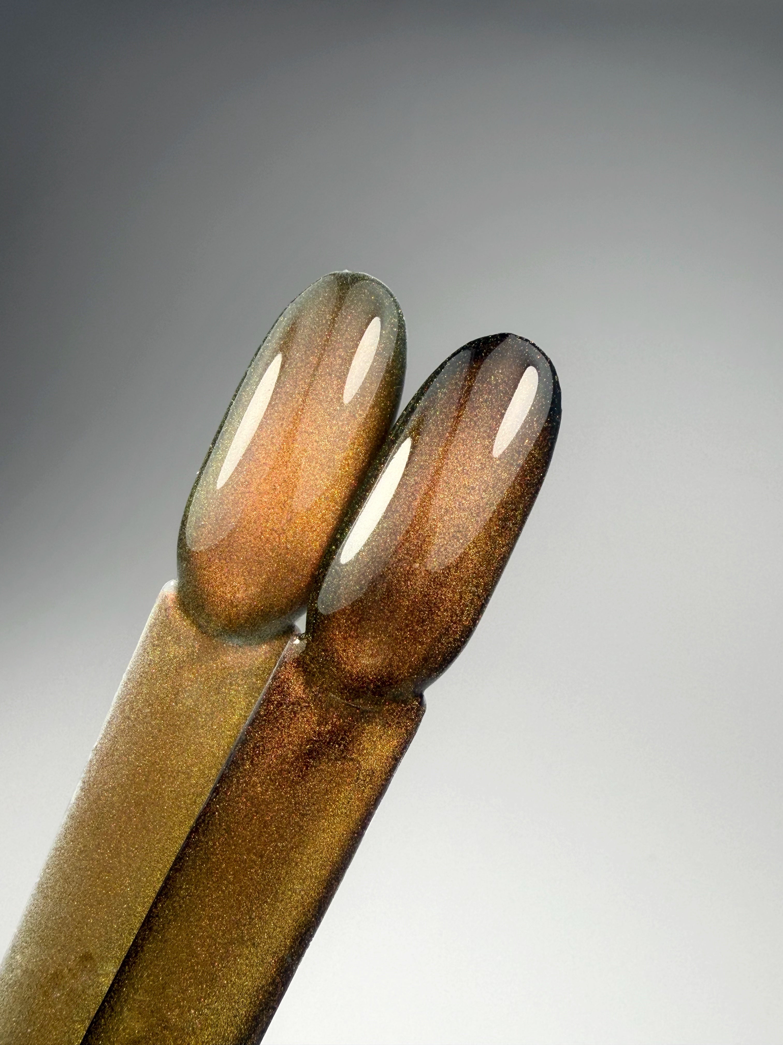 Ugly Duckling Gel Polish Cat Eye - 180